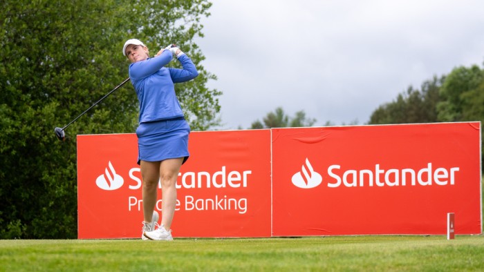 Marta Pérez, líder tras la 1ª jornada en Izki Golf