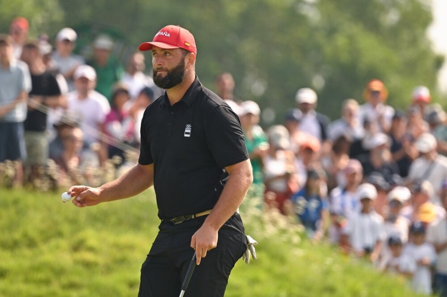 Jon Rahm enseña las garras en el Golf National