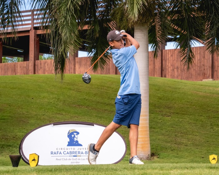 Isaac Puerto y Sofía Henningsen se imponen en la cuarta prueba del Circuito Rafa Cabrera Bello en Meloneras Golf