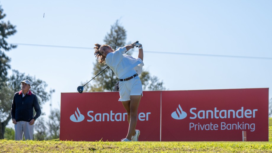 Blanca Fernández y Amaia Latorre primeras líderes en el Santander Golf Tour Sevilla